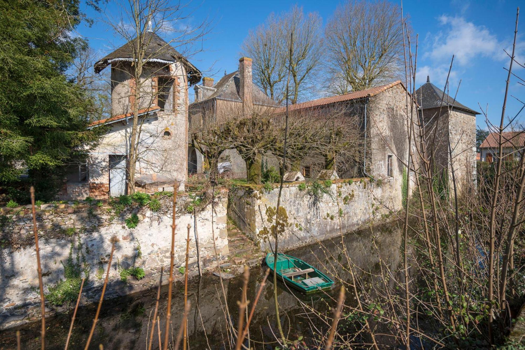 Chateau De La Tourlandry Chemille-en-Anjou Exterior foto